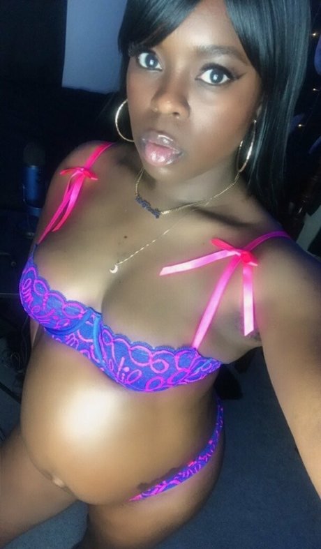 simonesavage OnlyFans geleakte Pornografie