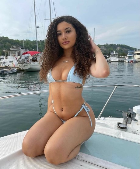 Christina April Amaral Nackt Leaks OnlyFans