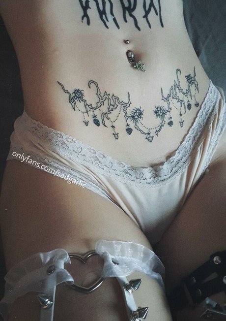 sadgarlic OnlyFans geleakte Brüste