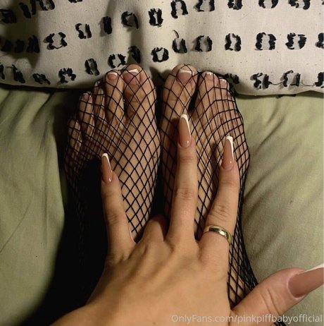 pinkpiffbabyofficial OnlyFans Nacktbilder