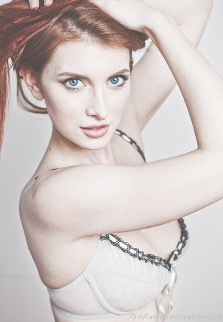 kätzchen nackt nur fans heiß nackt Selfie