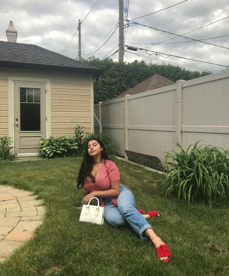 Nada C Nacktbilder auf OnlyFans