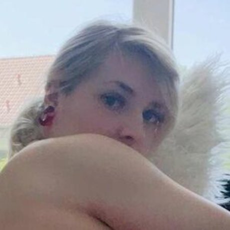 M ii che ll e OnlyFans Nacktbilder