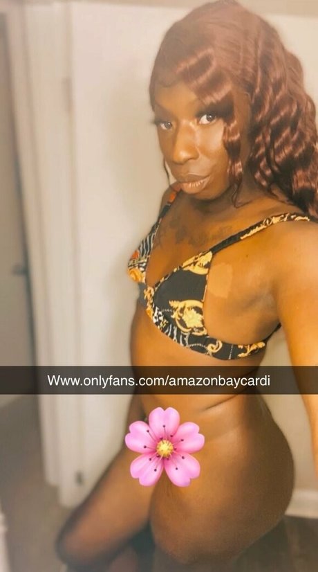 amazonbaycardi OnlyFans geleakt