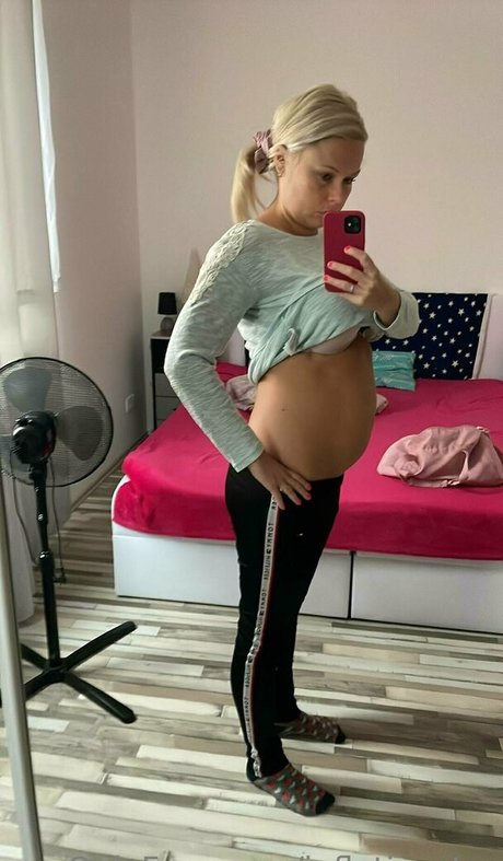 inflationstar Nacktbilder von OnlyFans geleakt