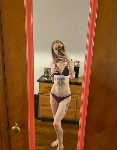 lonelylizards OnlyFans-Leaks