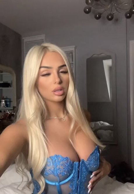 Ellie Coldwell Leak von OnlyFans Pornografie