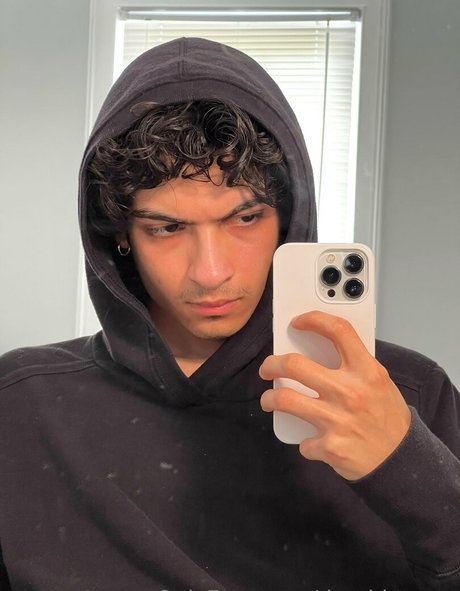 dumbbtonyy OnlyFans Leak