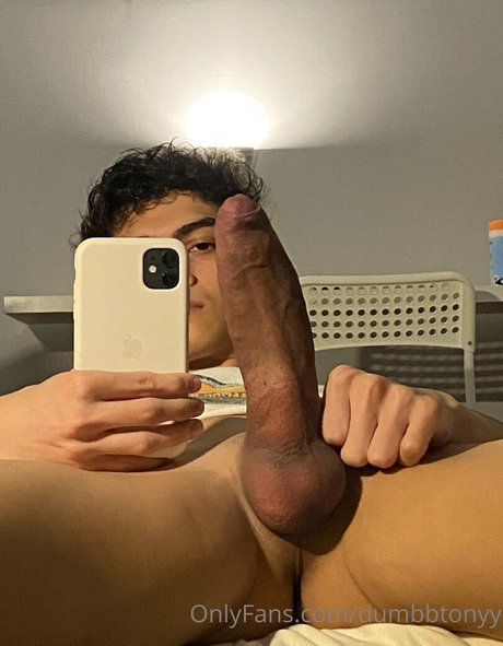 dumbbtonyy OnlyFans Leak