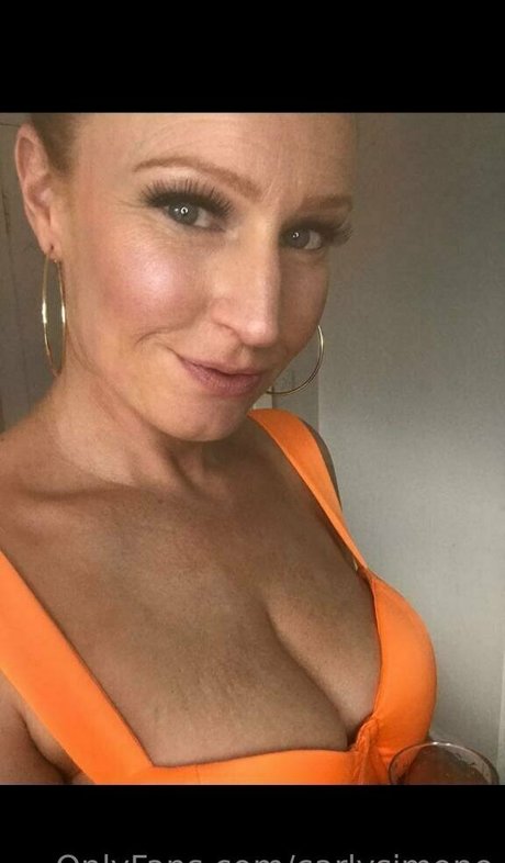carlysimone Heiße OnlyFans Inhalte