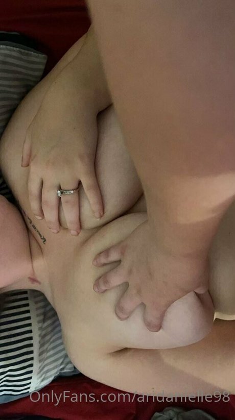 aridanielle98 Leaked OnlyFans Fotos