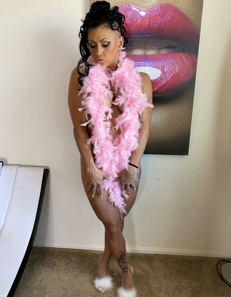 QueenKarma OnlyFans Inhaltstyp