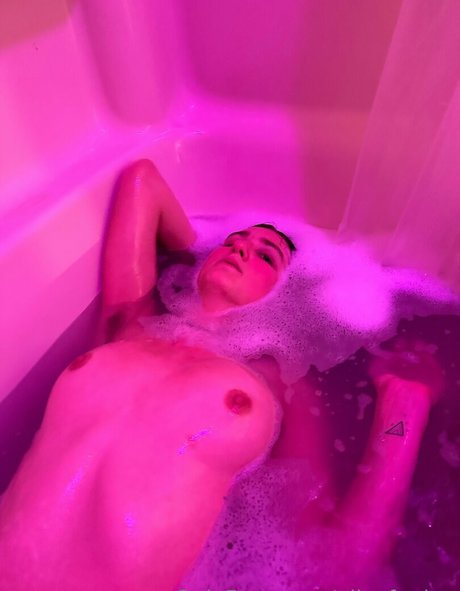 AliceFunker OnlyFans schlank