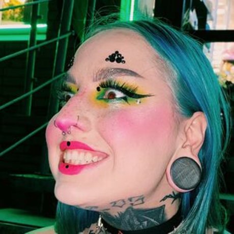 dariamilk OnlyFans Lesbisch