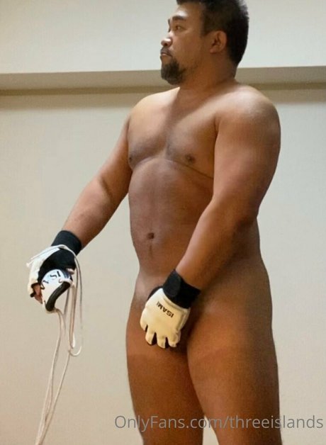 threeislands Leaks von Nacktbildern auf OnlyFans