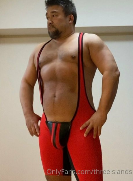 threeislands OnlyFans Leak