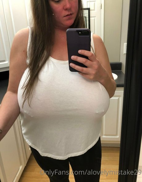 alovelymistake29 OnlyFans-Bilder