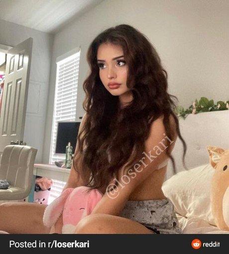 Loserkari OnlyFans-Model