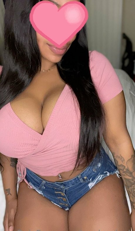 lovely alyah Kostenloses OnlyFans