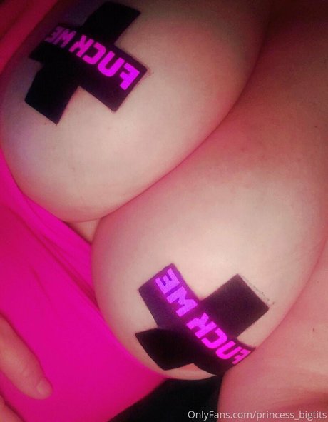 princess bigtits OnlyFans schlank