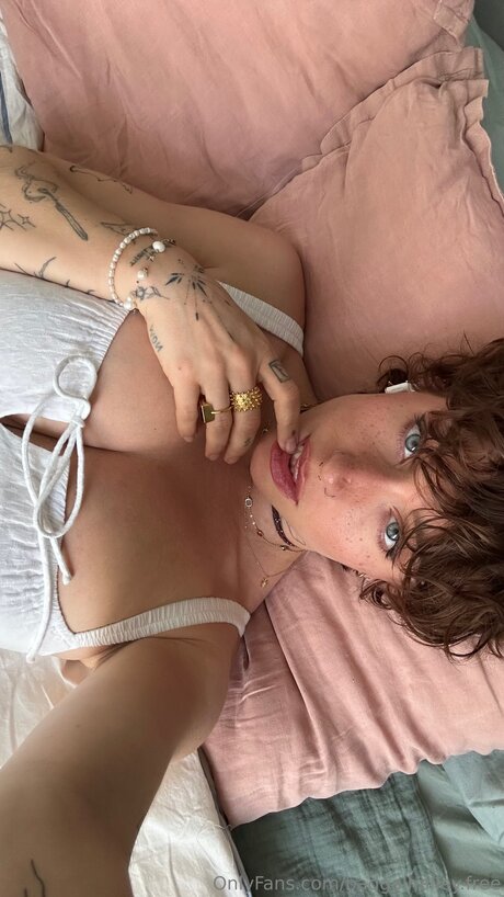 badgalhailey free NurlyFans-Pornos