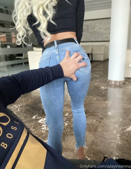 adayinsienna Oben ohne OnlyFans
