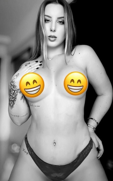 Karen Marandola Nackt auf OnlyFans