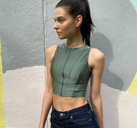 Sasha Zotova OnlyFans Model Fotos