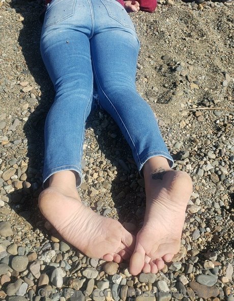 lilmisslongtoes7410 OnlyFans Nacktbilder geleakt