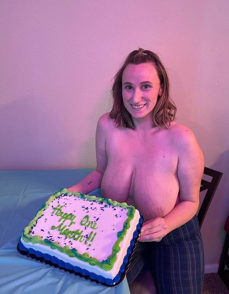 momoffduty OnlyFans Leaks