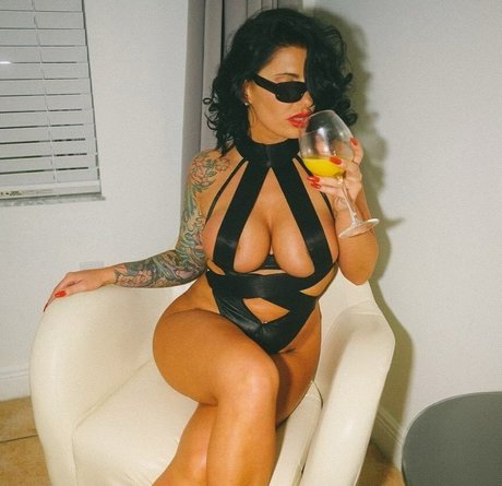 Itsnikkyfoxx OnlyFans NSFW