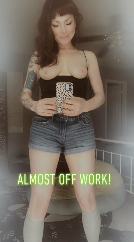 raebygirl OnlyFans-Leak