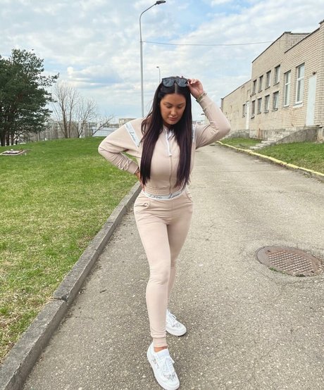 Agne Agnieska Neue geleakte OnlyFans-Inhalte