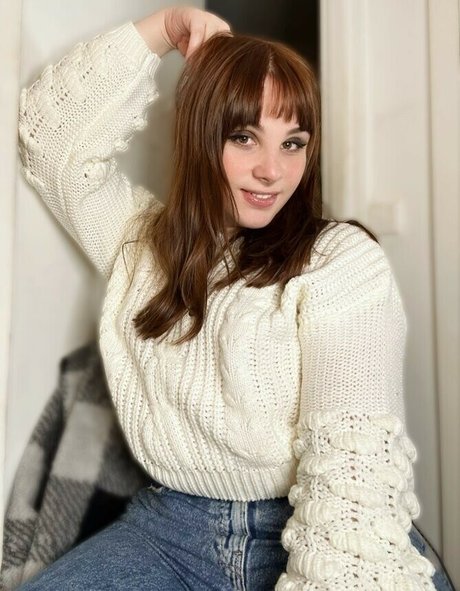 Alix Fembug OnlyFans