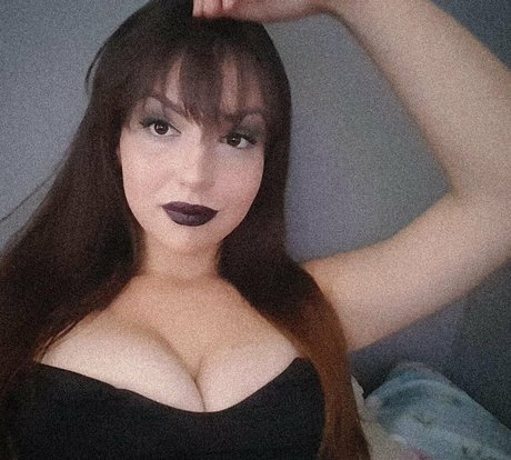 cindynami OnlyFans Gratis-Inhalte