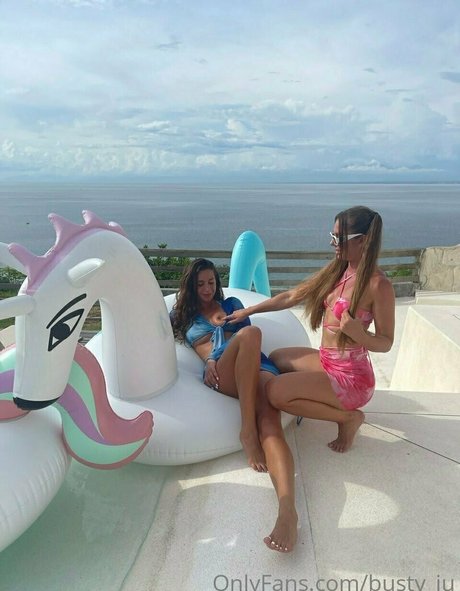 busty ju Nacktbilder OnlyFans geleakt