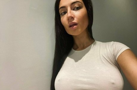 Charlotte Lion OnlyFans Sextape geleakt