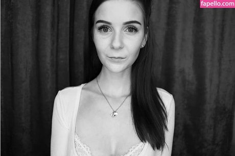 LittleBee OnlyFans Leaks Gratis