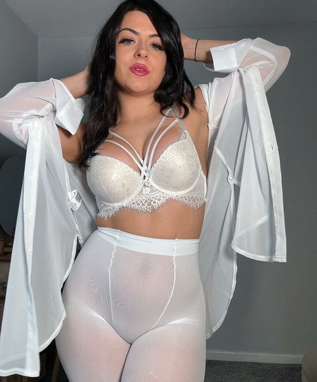 Lily Fiore OnlyFans Nacktbilder