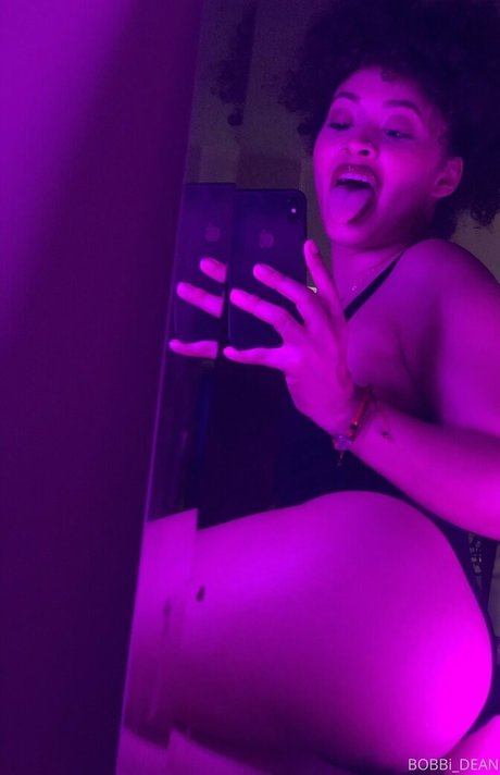 Bobbi dean OnlyFans-Model