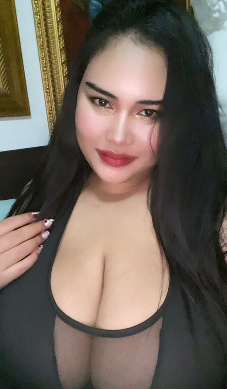 badienana92 OnlyFans geleakte Brüste