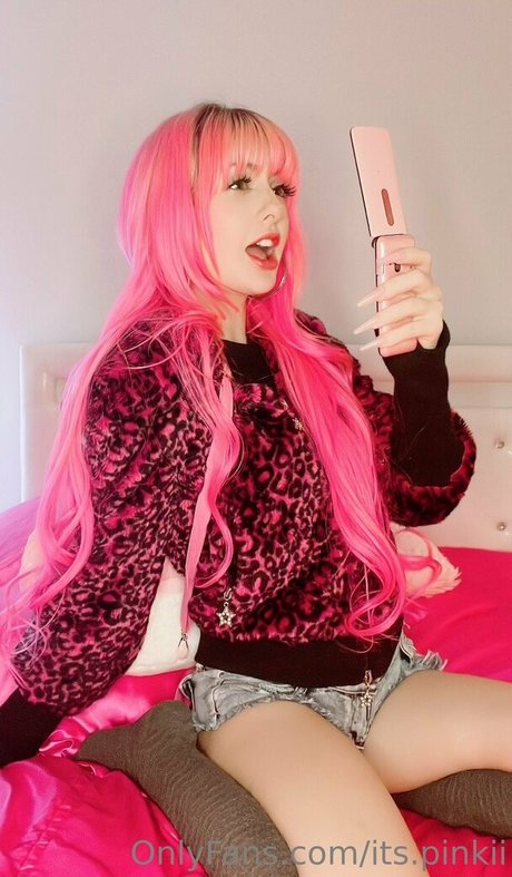 its pinkii OnlyFans Nacktbilder