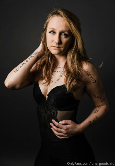luna goodchild Titten OnlyFans