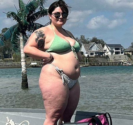 squishwhore OnlyFans Inhaltstyp