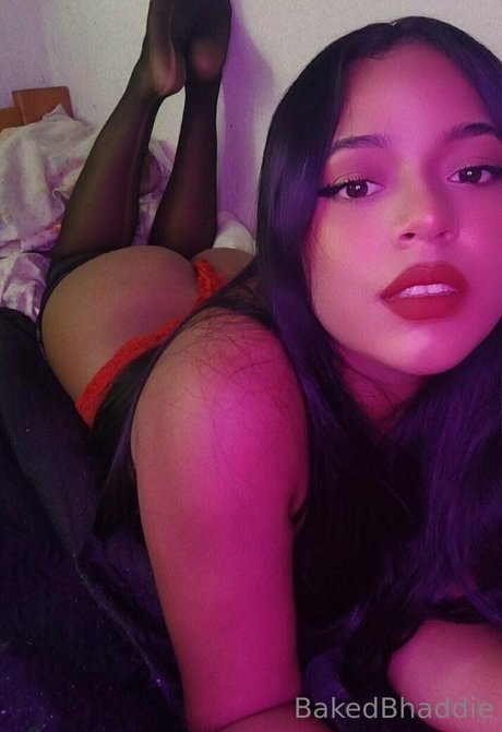 bakedbhaddiefree OnlyFans-Model