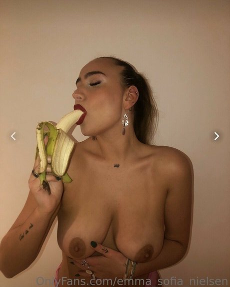 emma sofia nielsen Nacktbilder von OnlyFans