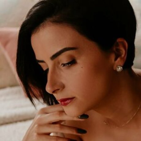 Gabi Benvenutti OnlyFans Model Bilder