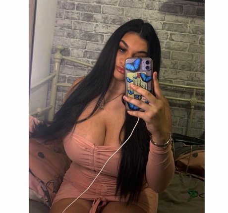 Chloe Ann Whitham OnlyFans Star