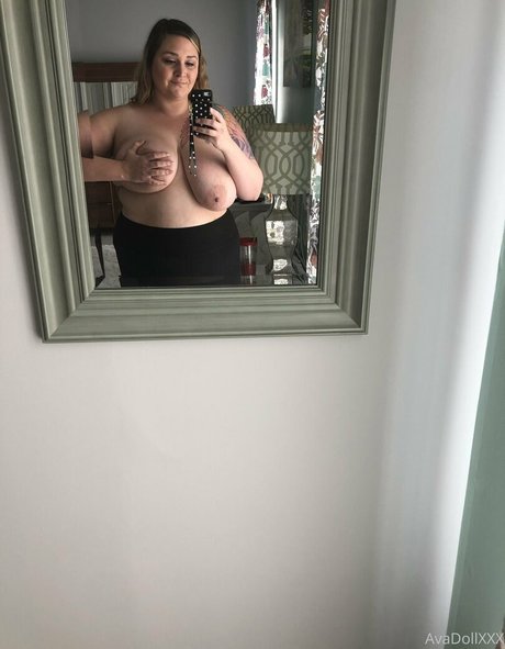 avadollxxx OnlyFans-Creator