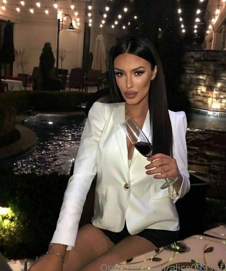 alice0999of OnlyFans Leak Pornografie